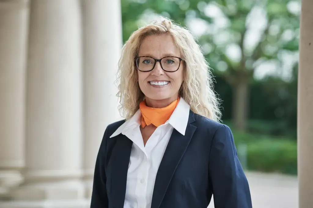 Anja Holl
